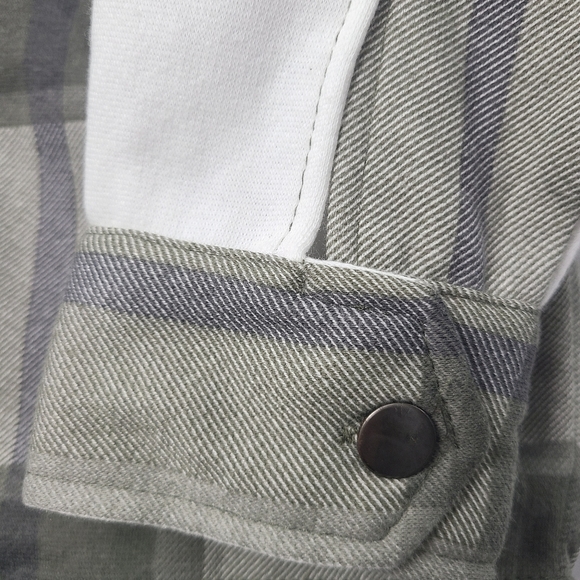 Check Shacket - Picture 6 of 11